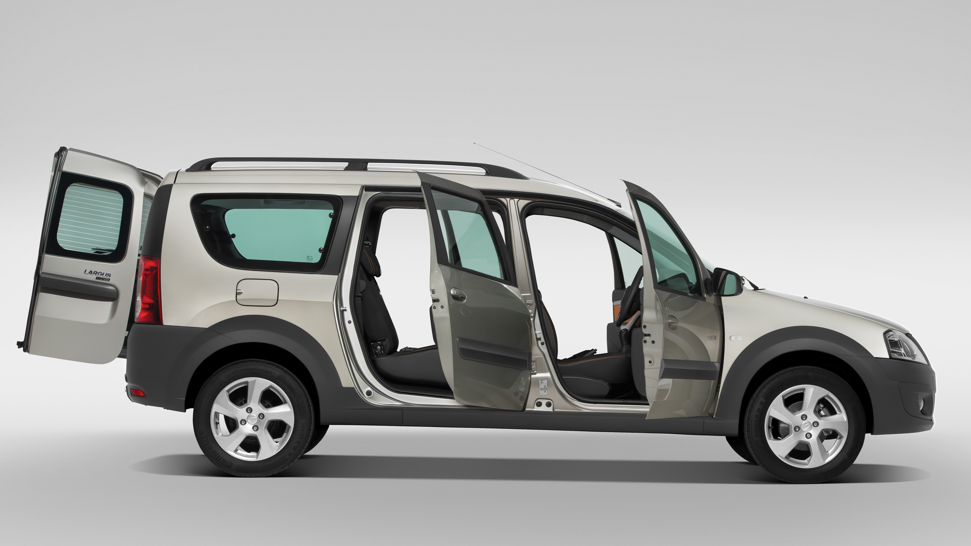 /img/cars/1637052195-exterior_lada_Largus_Cross_7_mest_6.jpeg