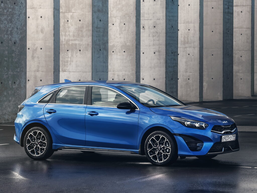 /img/cars/1667997852-kia_cee_d_1039848.jpg