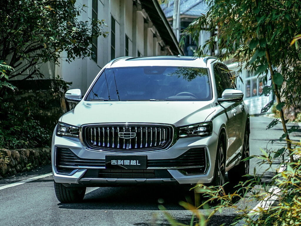 /img/cars/1668084852-geely_monjaro_1054285.jpg