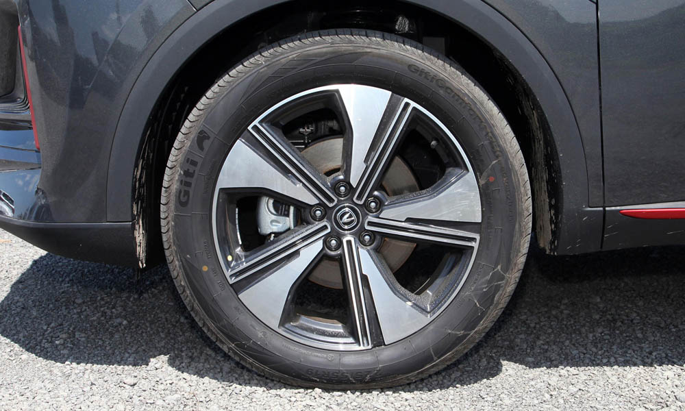 /img/cars/1670826964-cs55-plus-1-36.jpg