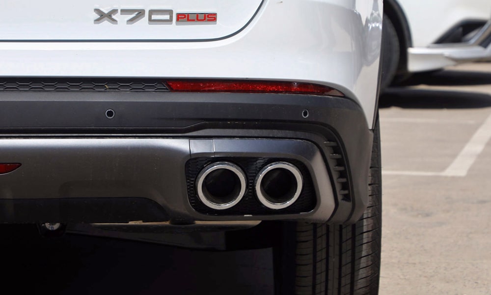 /img/cars/1679921426-x70-plus-1-12.jpg