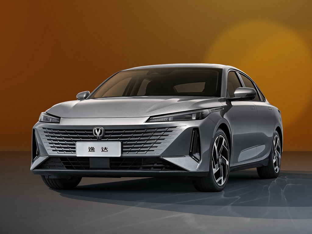 /img/cars/1689597387-changan_lamore_1147151.jpg