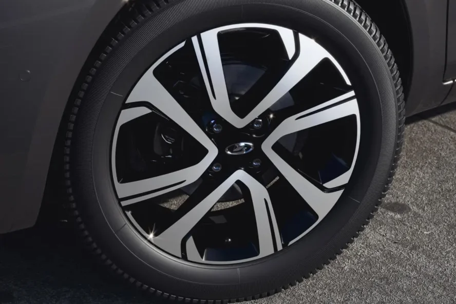 /img/cars/1711360565-5640190ac9bfa4bcff193e4b0d4023dd.webp