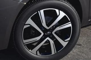 /img/cars/1711361639-ed97a8a3cbbe799ad6879a7187a803f9_w320.webp